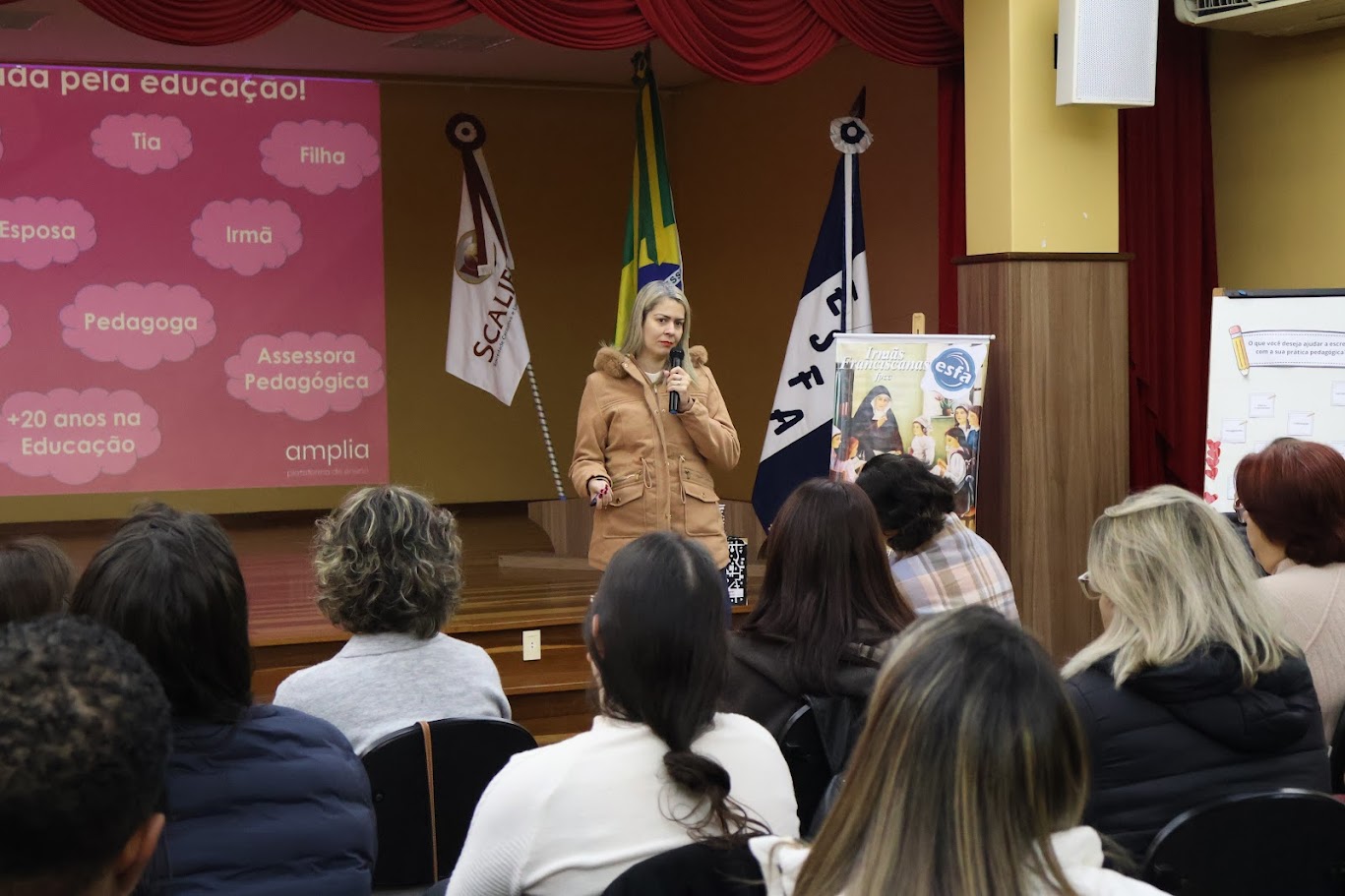 Formação continuada reúne professores da ESFA para reflexão sobre a missão docente
