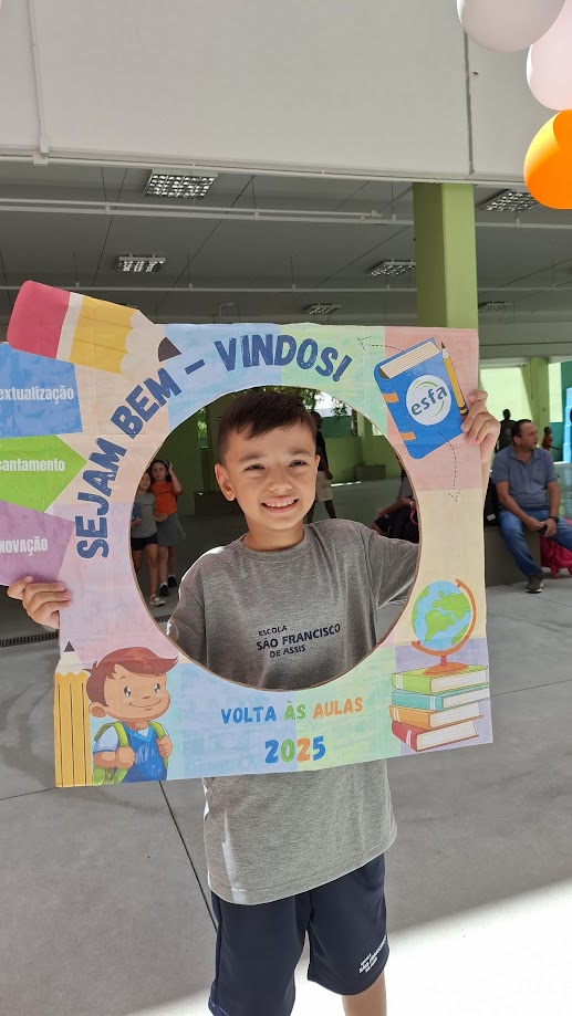 Um recomeço cheio de alegria e aprendizado: 1º dia de aula da Educação Infantil ao 4º ano