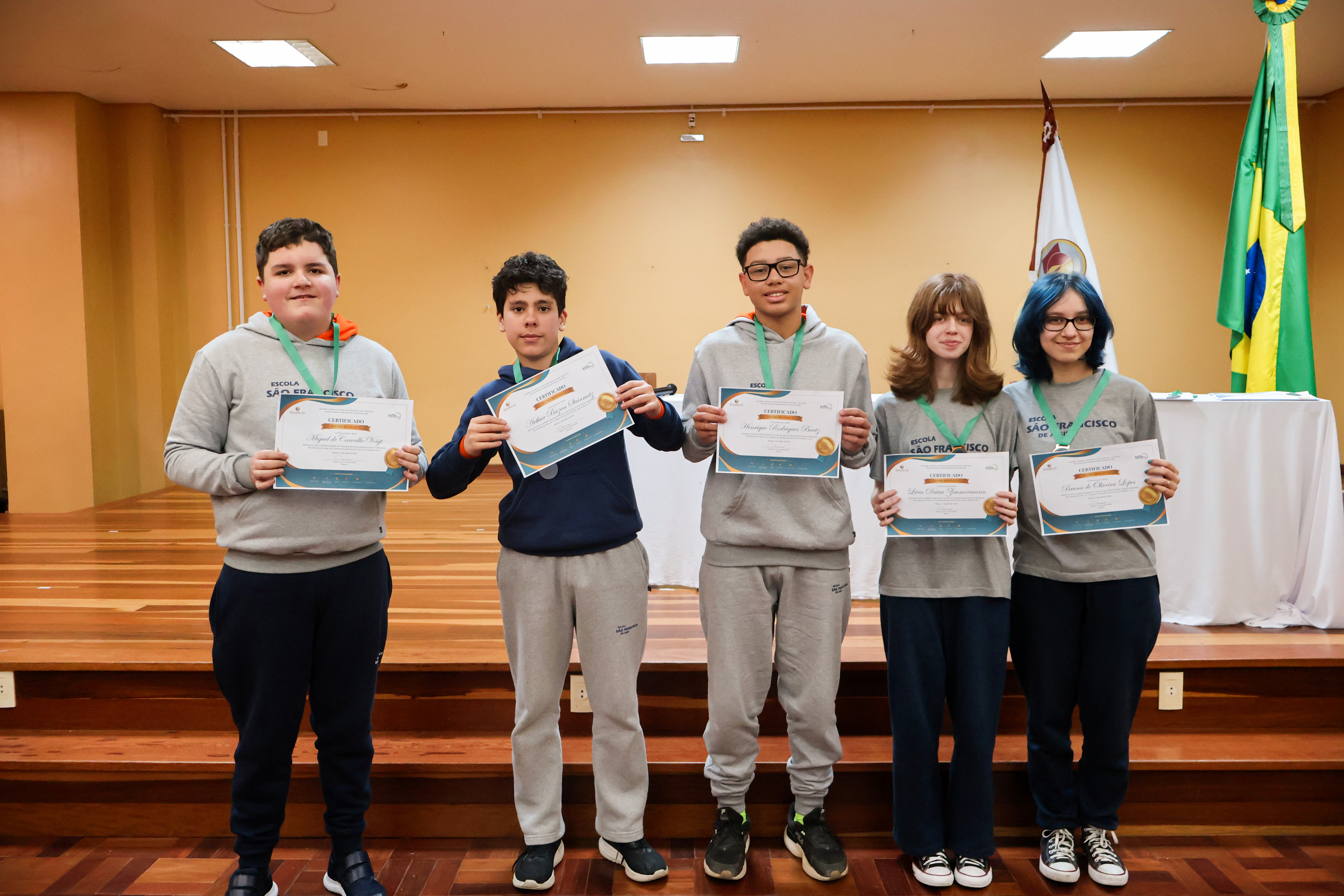 Cerimônia homenageia a dedicação de 70 Alunos Destaque